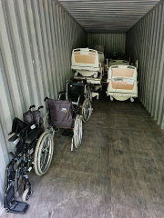Krankhausbetten-und-Rollstuehle